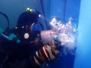 潜水作業の写真3